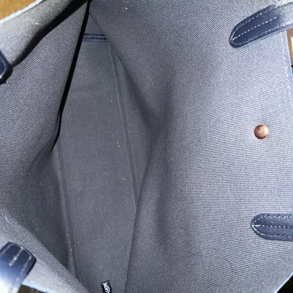 Elegant Black / Navy Tote Bag with Tassel - Picture 3 of 3